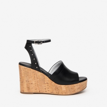 An image of Nero Giardini 'Tamigi' wedge sandal - black - SALE