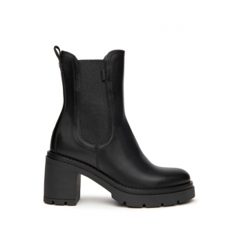 An image of Nero Giardini '309163D' leather ankle boot - black -SALE