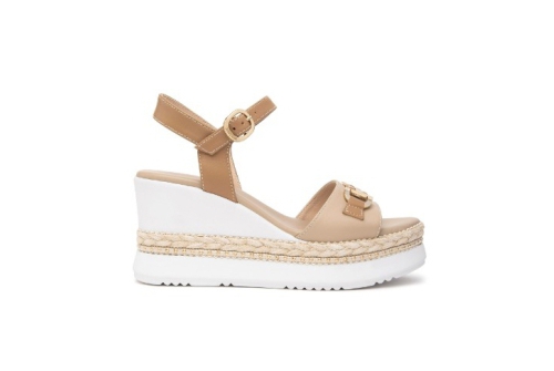 An image of Nero Giardini 'E513552D' wedge sandal - pandora