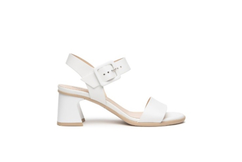 An image of Nero Giardini 'E513240D' sandal - white
