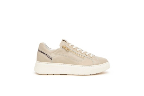 An image of Nero Giardini 'I411600D' platform trainer - beige