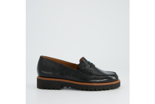 An image of Paul Green '2694' patent leather loafer - black 