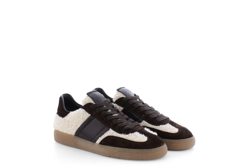 An image of K & S '22670' suede trainer - brown 