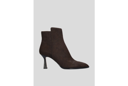 An image of Lola Cruz Chocolate Brown Pony Booties 