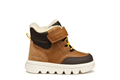An image of Geox 'Willaboom' snowboot - tan/brown