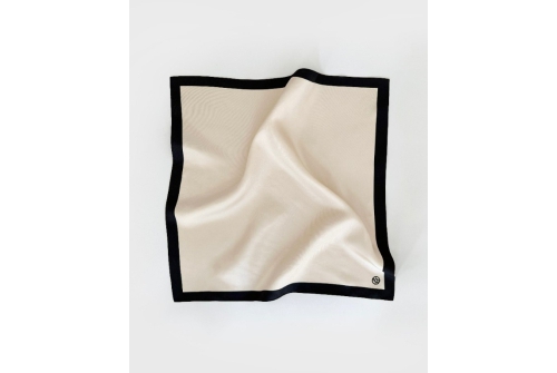 An image of Lescarf Border Sand /BLK 50cm 