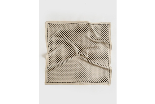 An image of Lescarf Polkadot Sand 65cm